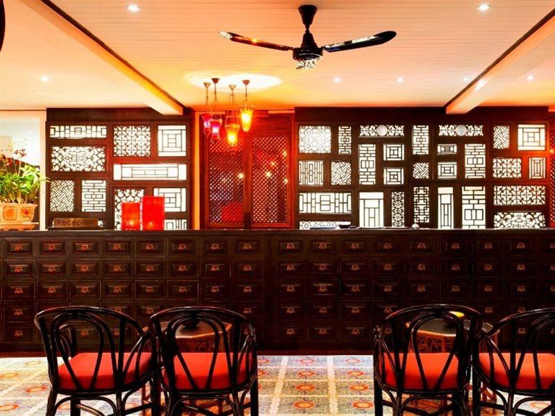 Baan Chart Hotel Банкок Екстериор снимка