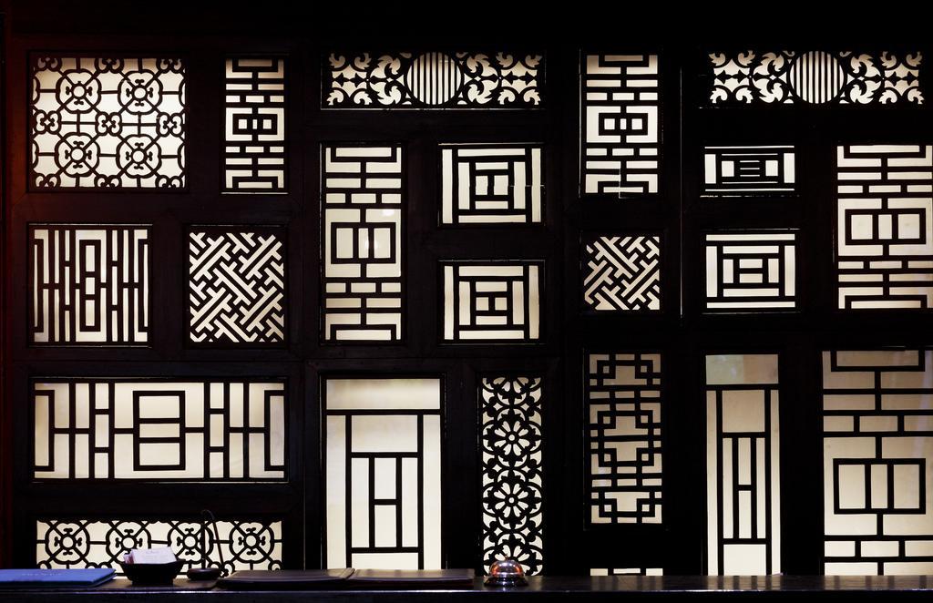 Baan Chart Hotel Банкок Екстериор снимка