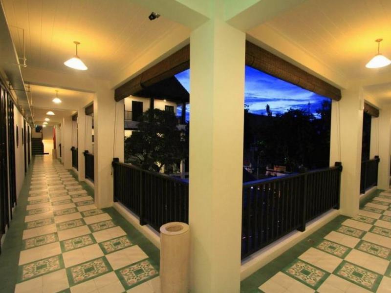 Baan Chart Hotel Банкок Екстериор снимка
