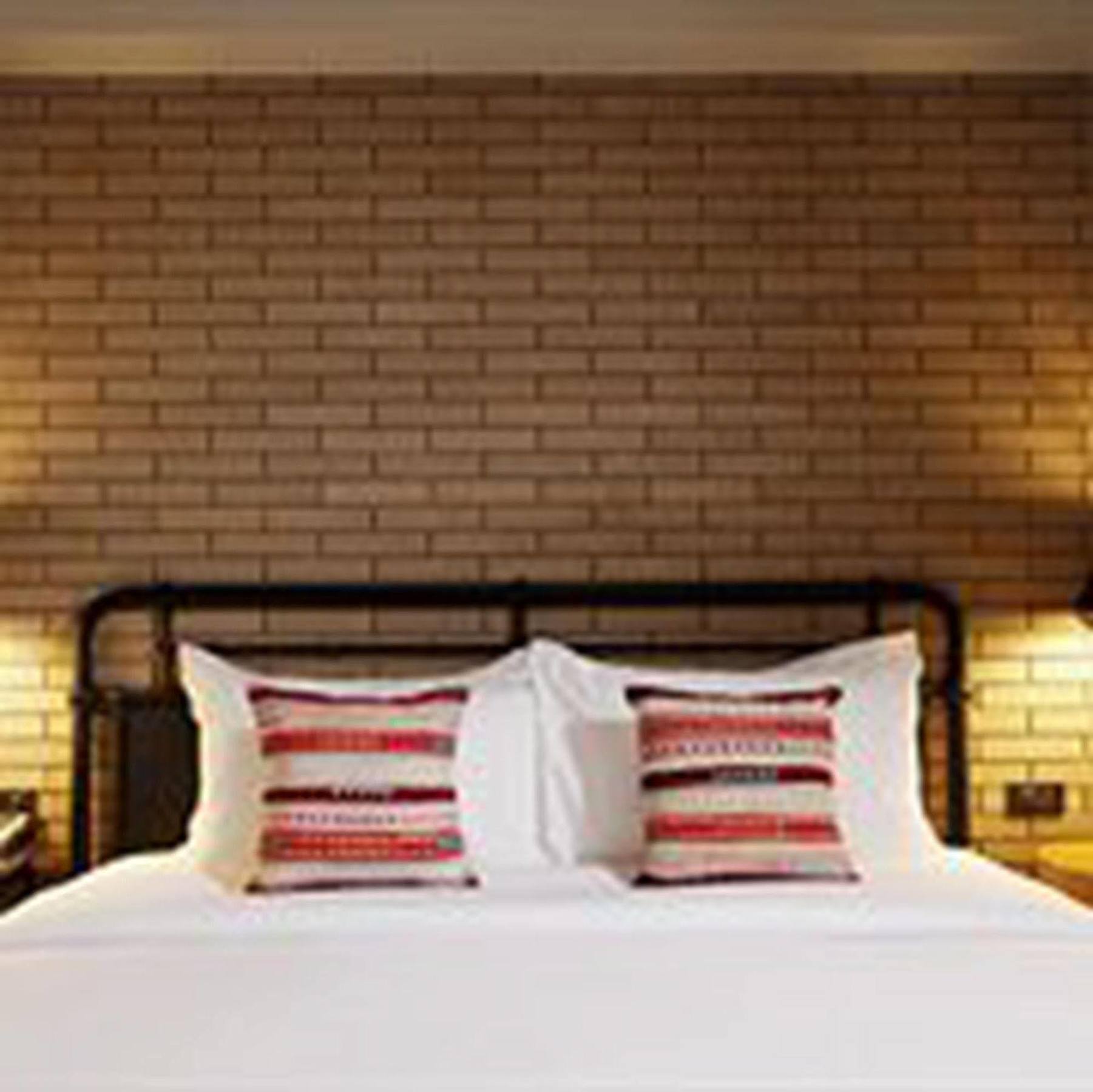 Baan Chart Hotel Банкок Екстериор снимка
